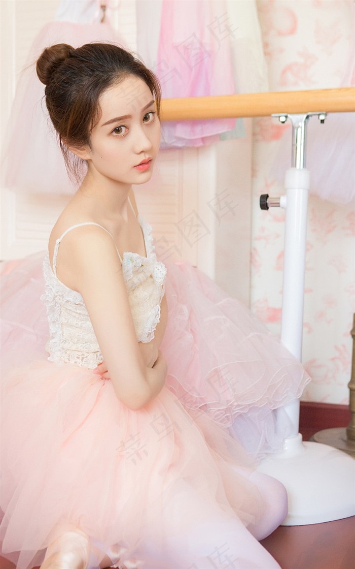 偷看各类wc女厕所嘘嘘视频